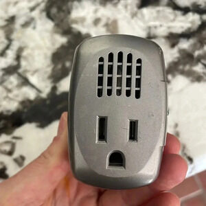 Car A/C‎ Adapter Plug In